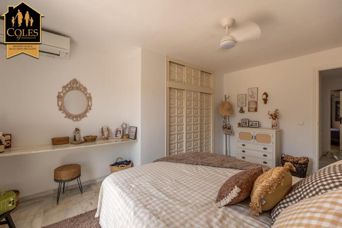 Image No.14-2 Bed Townhouse for sale