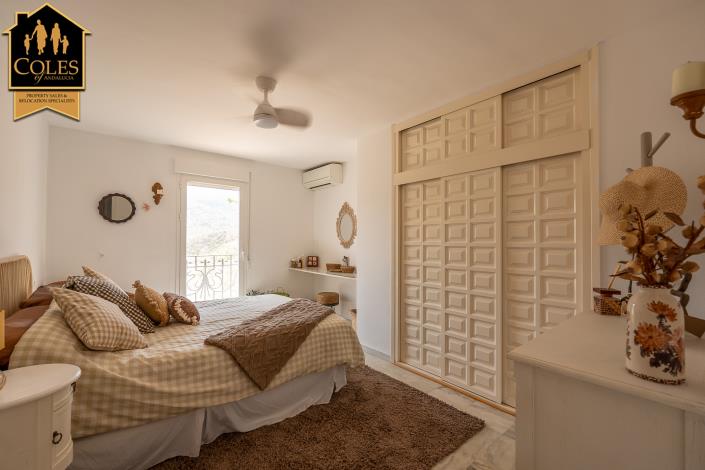 Image No.16-2 Bed Townhouse for sale