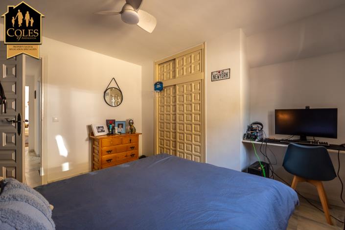 Image No.20-2 Bed Townhouse for sale