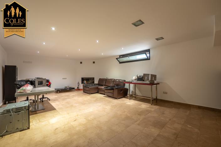 Image No.21-4 Bed Villa / Detached for sale