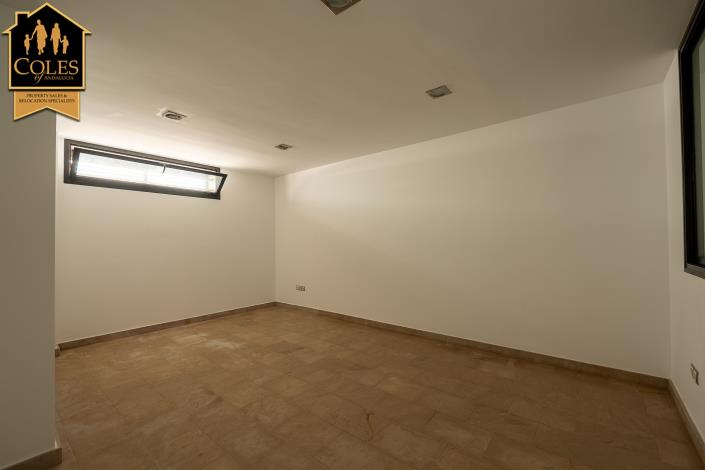 Image No.22-4 Bed Villa / Detached for sale