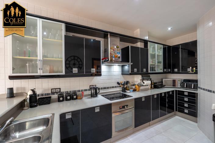 Image No.8-3 Bed Villa for sale