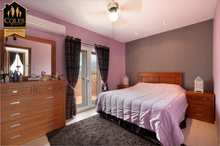 Image No.18-3 Bed Villa for sale