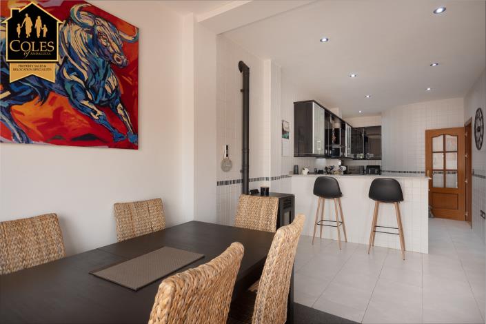 Image No.28-3 Bed Villa for sale