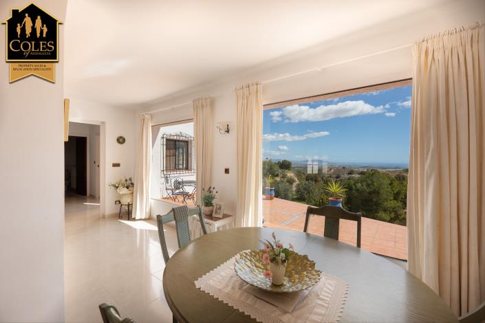 Image No.7-4 Bed Villa / Detached for sale