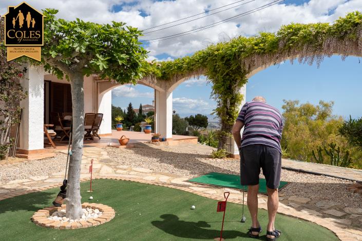 Image No.6-4 Bed Villa / Detached for sale