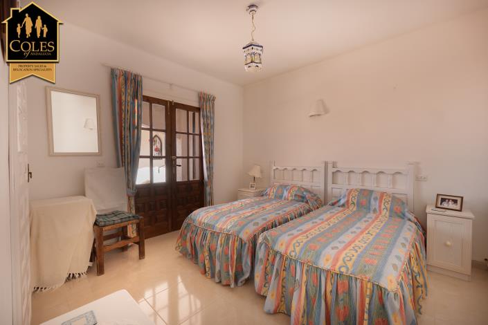 Image No.21-4 Bed Villa / Detached for sale