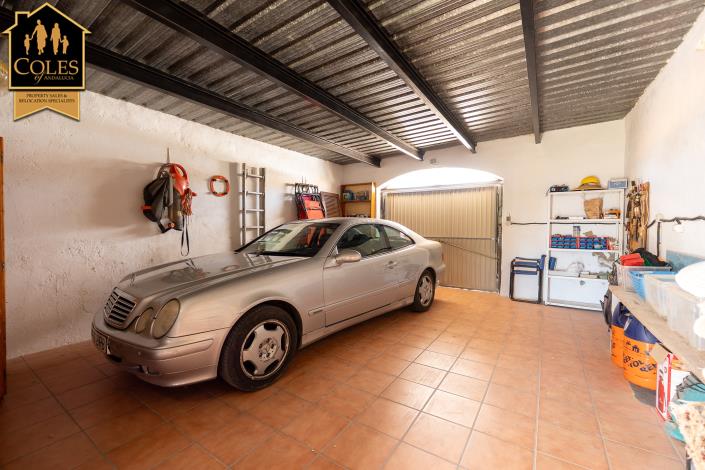 Image No.27-4 Bed Villa / Detached for sale