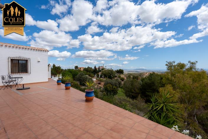 Image No.29-4 Bed Villa / Detached for sale