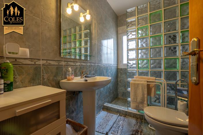 Image No.23-3 Bed Villa / Detached for sale