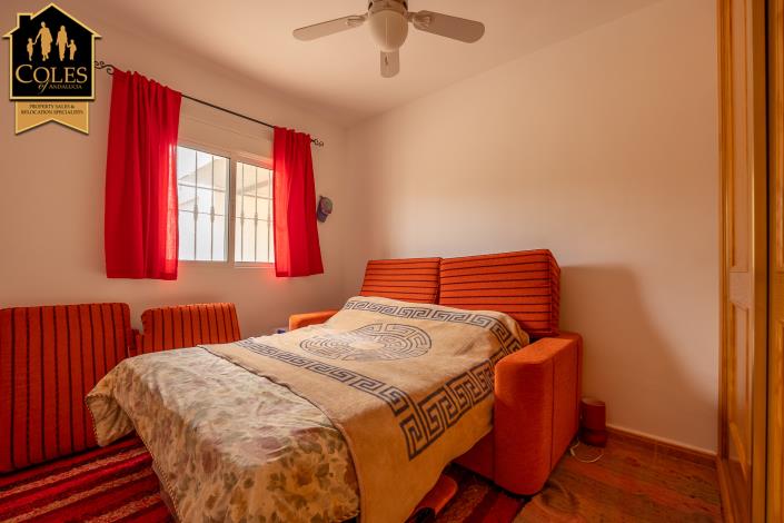Image No.24-3 Bed Villa / Detached for sale