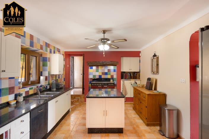 Image No.22-6 Bed Cortijo for sale