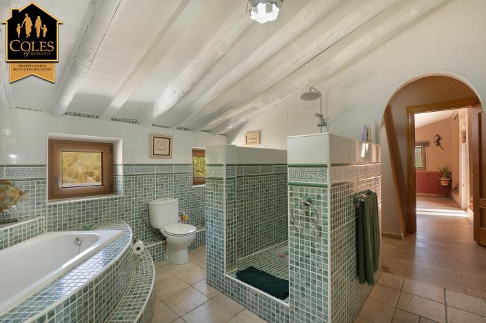 Image No.31-6 Bed Cortijo for sale
