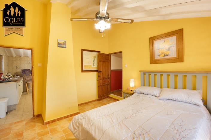 Image No.41-6 Bed Cortijo for sale