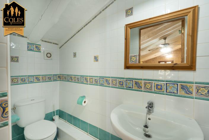 Image No.46-6 Bed Cortijo for sale