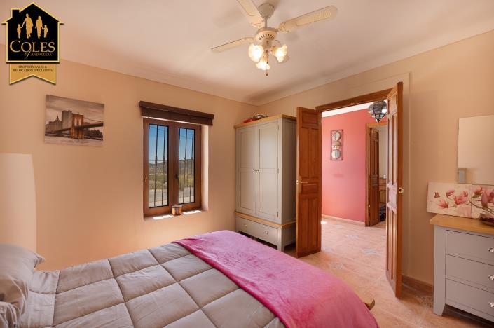 Image No.48-6 Bed Cortijo for sale