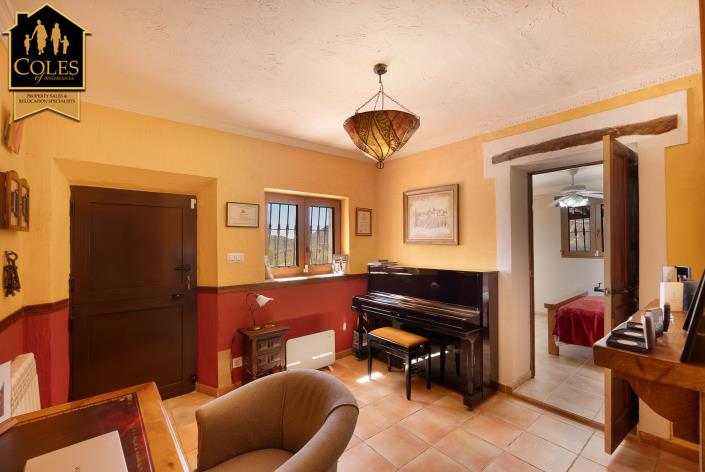 Image No.51-6 Bed Cortijo for sale