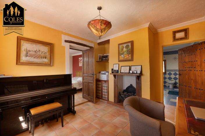 Image No.52-6 Bed Cortijo for sale