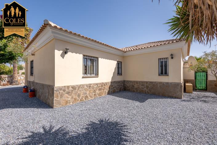 Image No.9-3 Bed Villa / Detached for sale