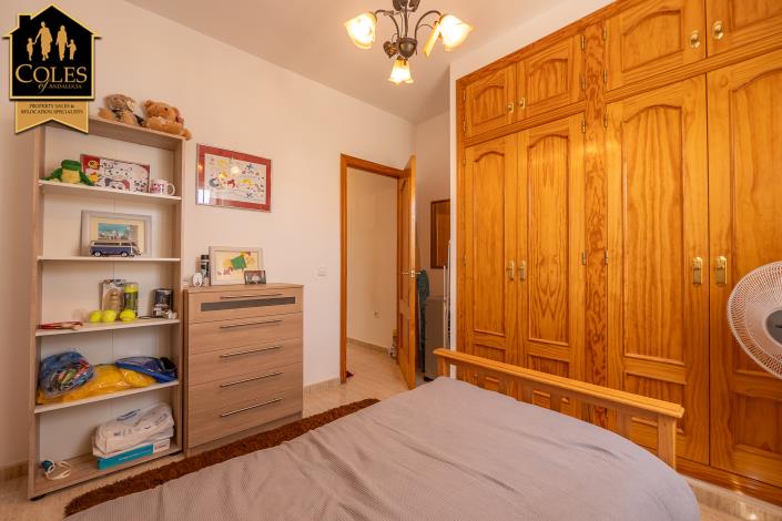 Image No.24-3 Bed Villa / Detached for sale