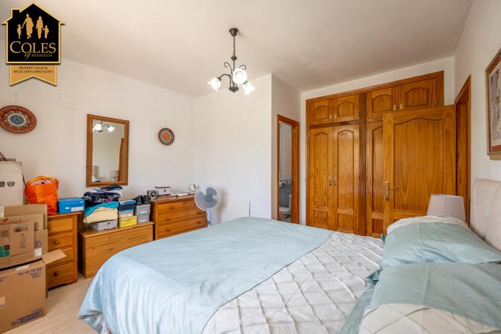 Image No.27-3 Bed Villa / Detached for sale