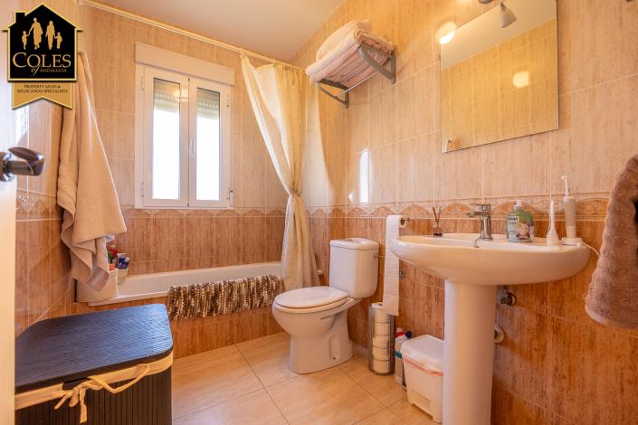Image No.21-4 Bed Villa / Detached for sale