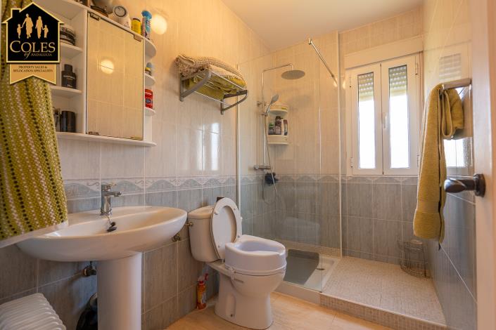 Image No.22-4 Bed Villa / Detached for sale
