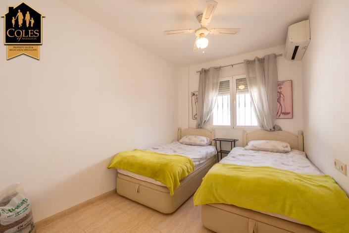 Image No.25-4 Bed Villa / Detached for sale