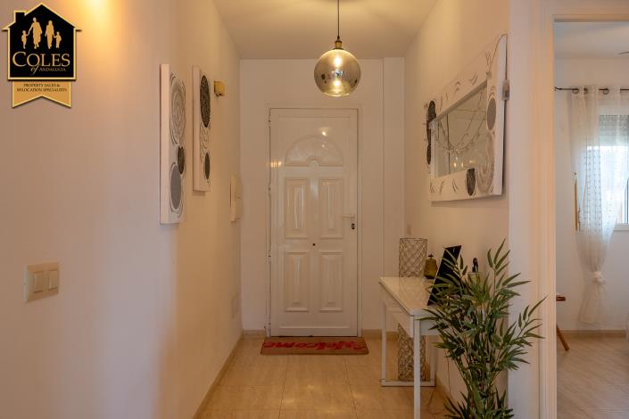 Image No.29-4 Bed Villa / Detached for sale