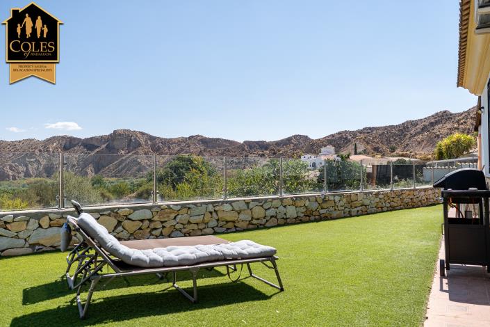 Image No.37-4 Bed Villa / Detached for sale