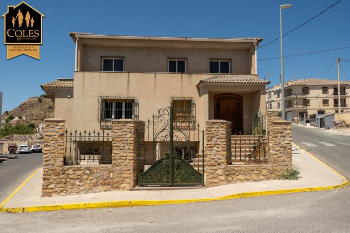 Image No.3-7 Bed Villa / Detached for sale