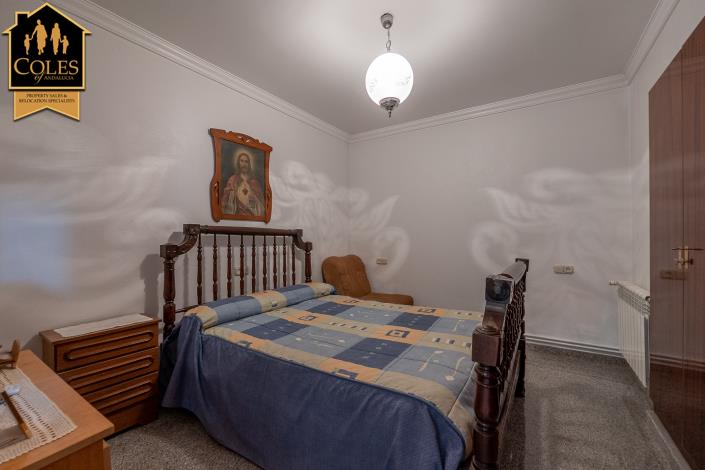 Image No.18-7 Bed Villa / Detached for sale