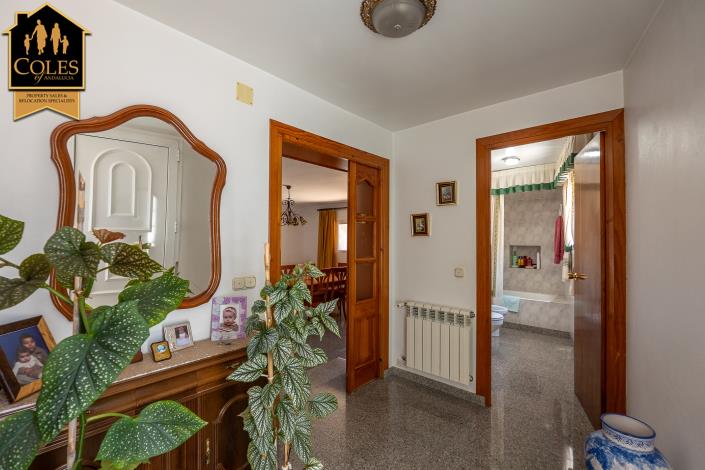 Image No.21-7 Bed Villa / Detached for sale