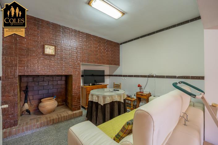 Image No.26-7 Bed Villa / Detached for sale