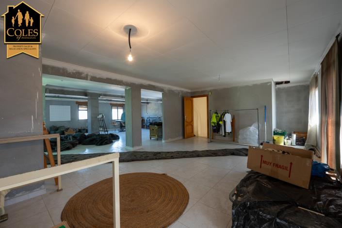 Image No.34-7 Bed Villa / Detached for sale