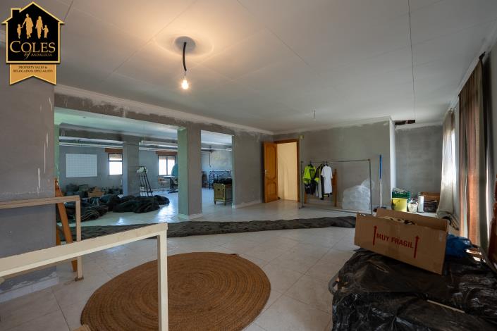 Image No.35-7 Bed Villa / Detached for sale