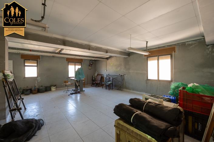 Image No.36-7 Bed Villa / Detached for sale