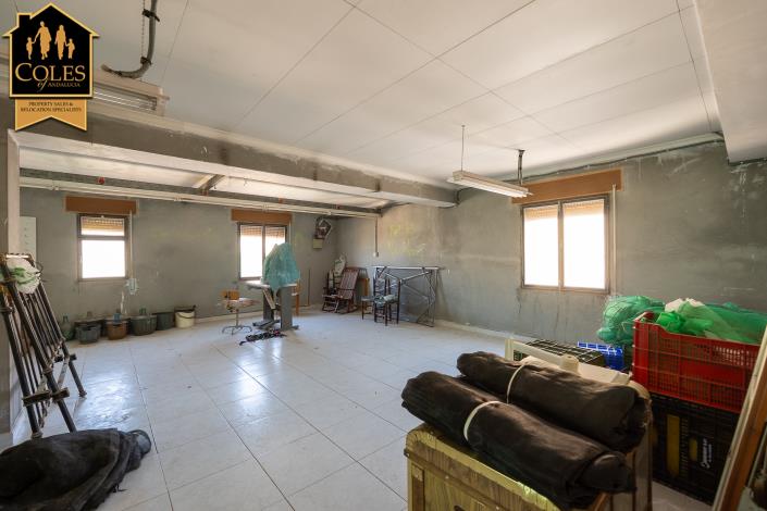 Image No.37-7 Bed Villa / Detached for sale