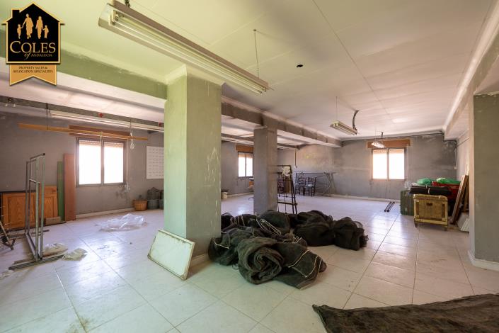 Image No.40-7 Bed Villa / Detached for sale