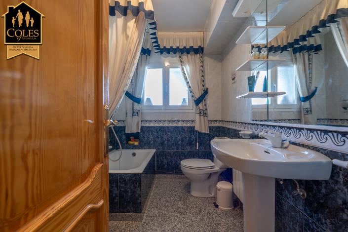 Image No.47-7 Bed Villa / Detached for sale