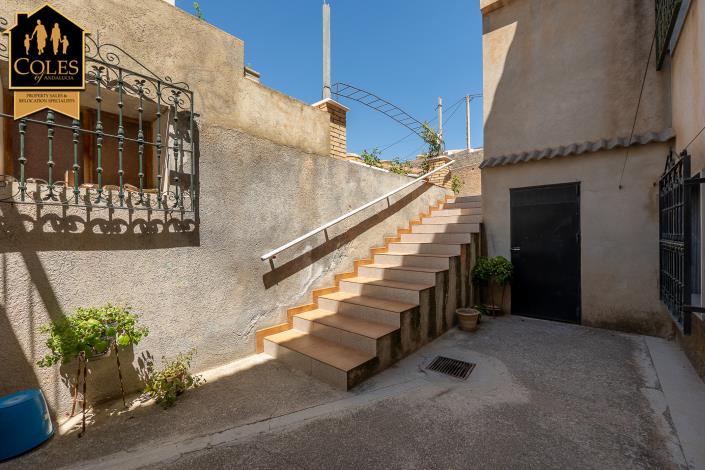 Image No.59-7 Bed Villa / Detached for sale