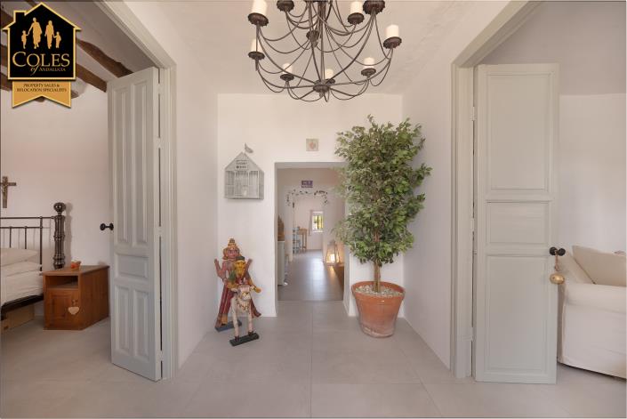 Image No.18-4 Bed Cortijo for sale