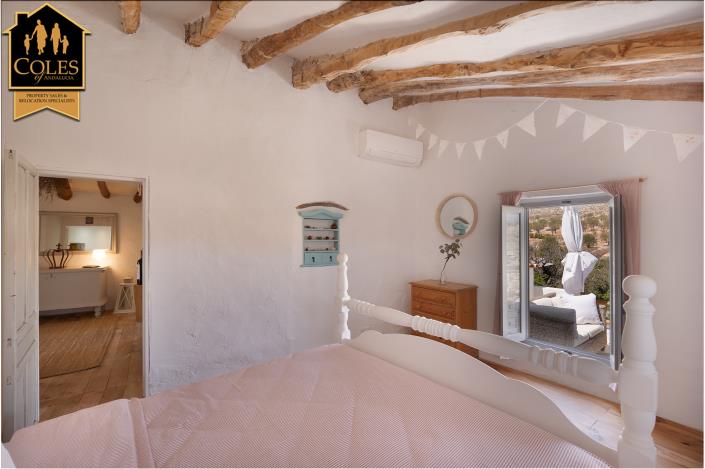 Image No.33-4 Bed Cortijo for sale