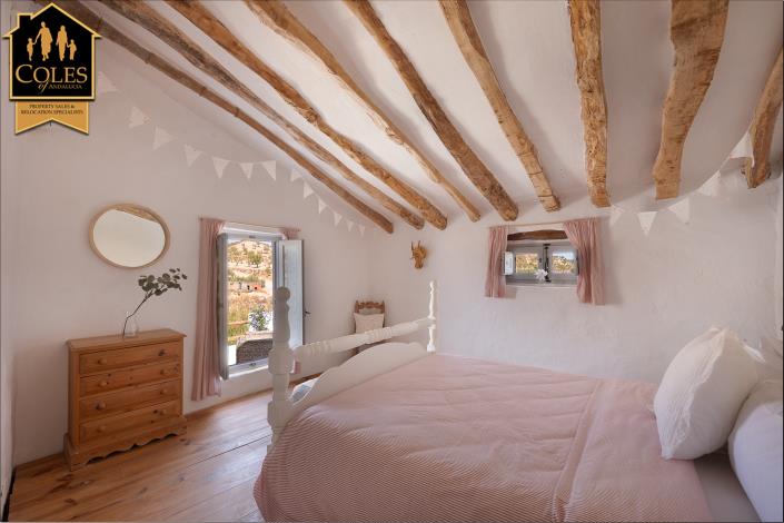 Image No.32-4 Bed Cortijo for sale