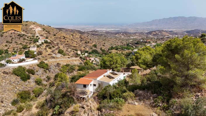 Image No.3-5 Bed Villa / Detached for sale