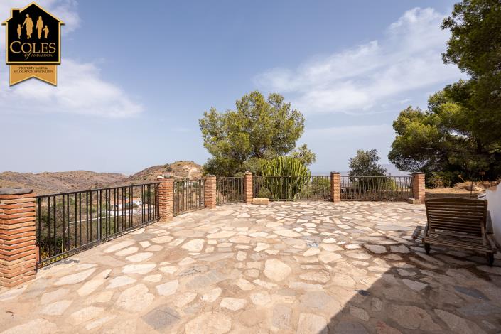 Image No.5-5 Bed Villa / Detached for sale