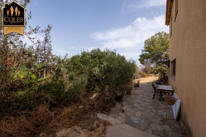 Image No.29-5 Bed Villa / Detached for sale