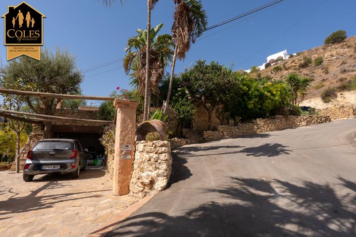 Image No.8-5 Bed Villa / Detached for sale