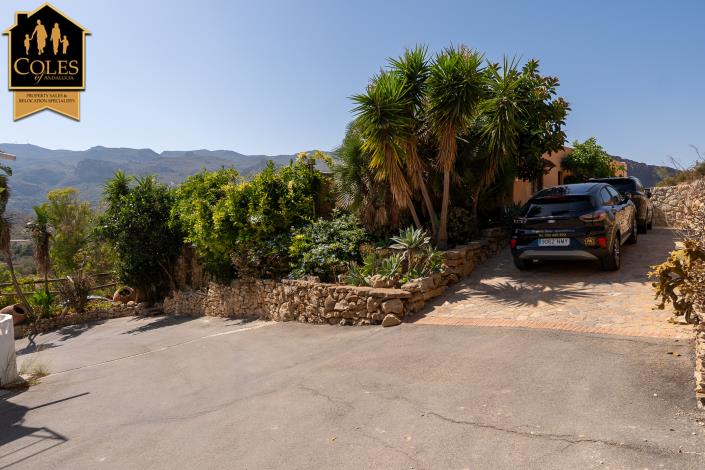 Image No.10-5 Bed Villa / Detached for sale
