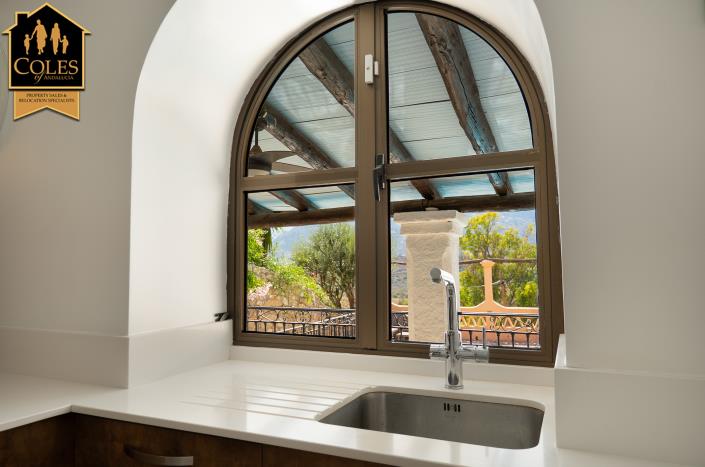 Image No.21-5 Bed Villa / Detached for sale